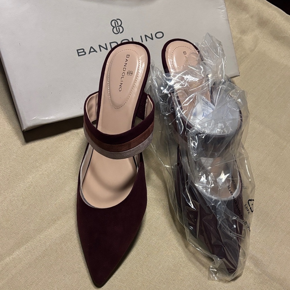 Bandolino Burgundy Pointed Toe Slip-On Mules with Two-Tone Strap